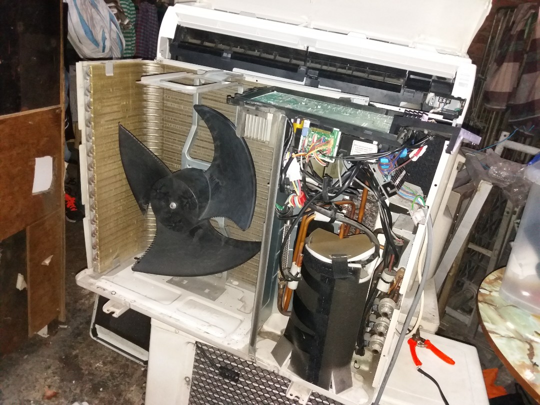 (Category: ) located in . Submitted by aivaaircon (Listing ID 238697883, Image 1). Description: .