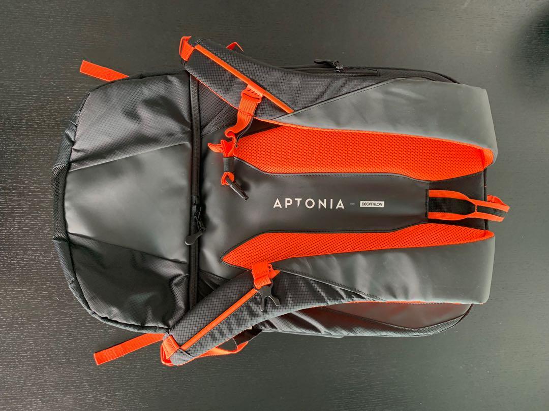 Decathlon Aptonia Triathlon Transition Bag, Sports Equipment, Sports and Games, Water Sports on Carousell
