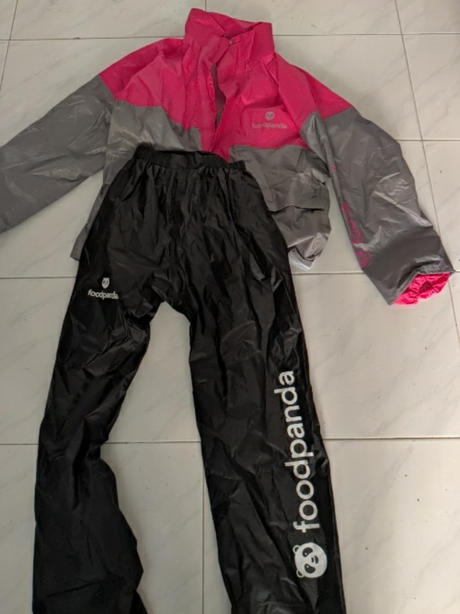 Foodpanda raincoat outlet