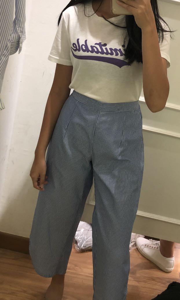 Kaos Bershka White Tee Murah Fesyen Wanita Pakaian Wanita Atasan Di Carousell