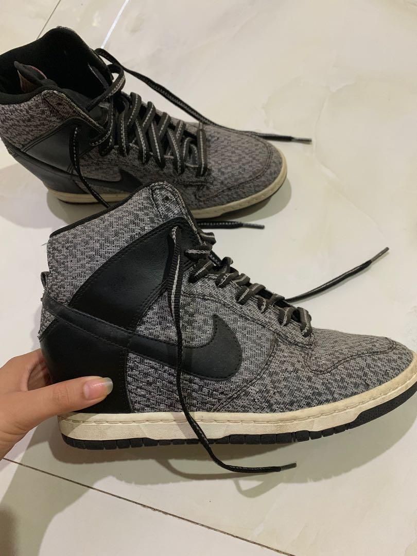 nike dunk sky hi grey