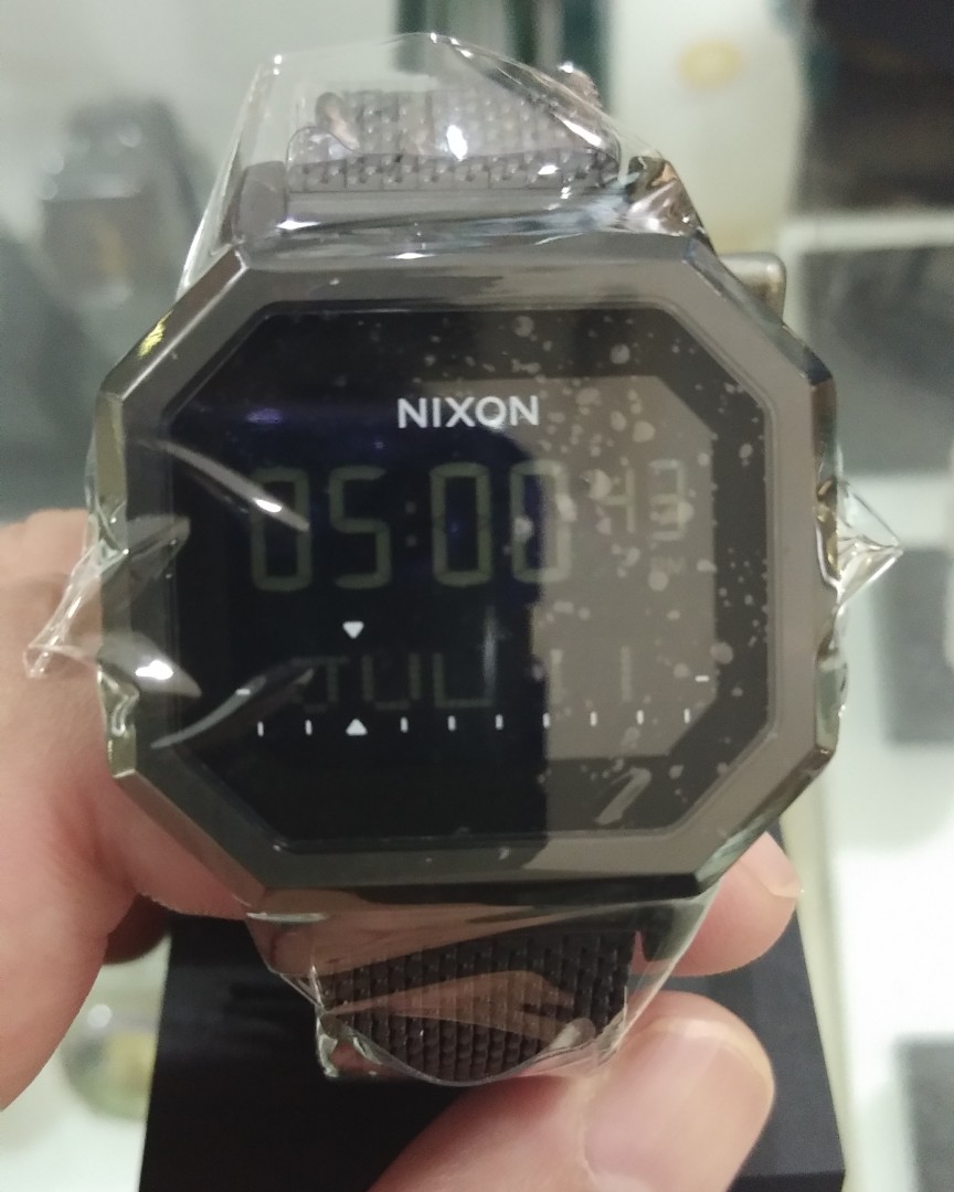 nixon siren black