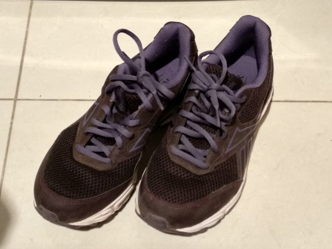 Sepatu Olah Raga Wanita Merk Reebok Fesyen Wanita Sepatu Di Carousell