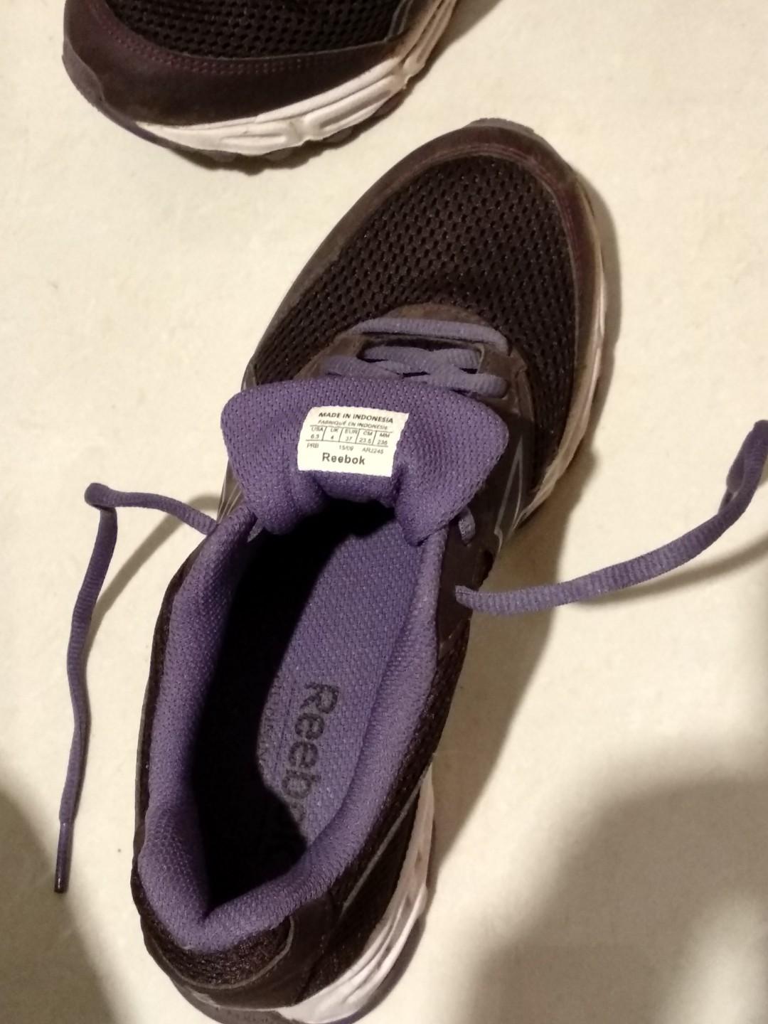 Sepatu Olah Raga Wanita Merk Reebok Fesyen Wanita Sepatu Di Carousell