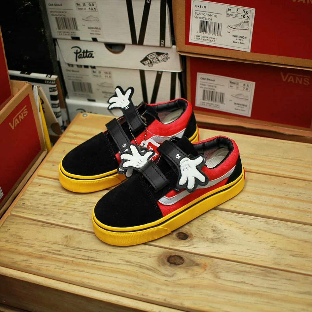 baby disney vans