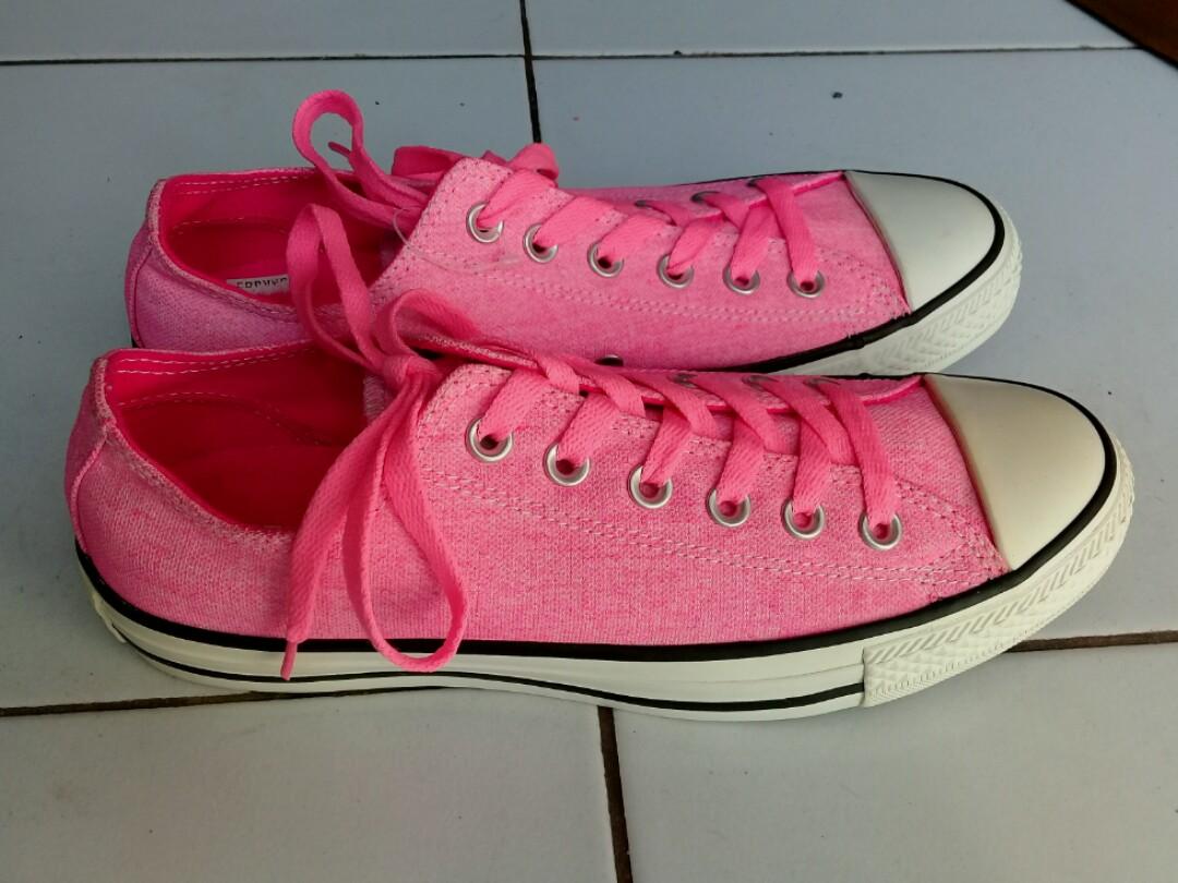 Super Murah Converse Soft Baby Pink Ori Women S Fashion Women S Shoes On Carousell