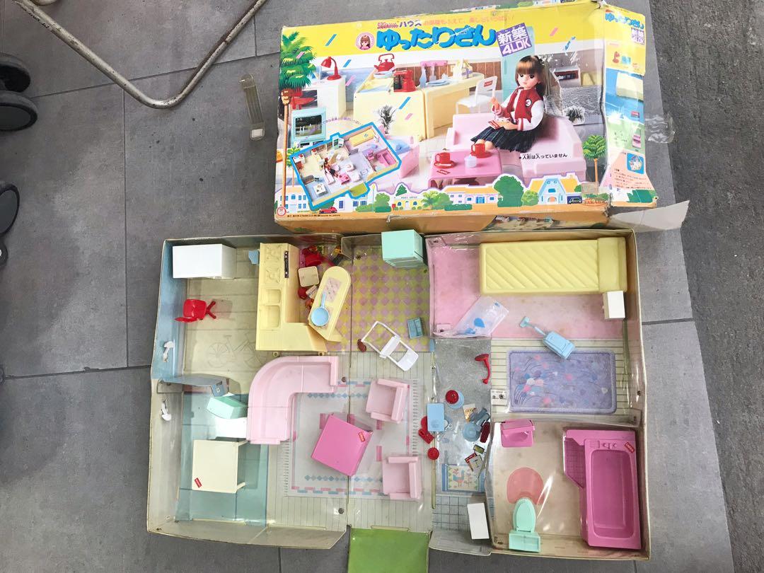 TAKARA Dollhouse (Category: Infant Playtime) located in Valenzuela. Submitted by 3ssiastansachajapansurplus (Listing ID 238653700, Image 2). Description: Complete Minor signs of usage .