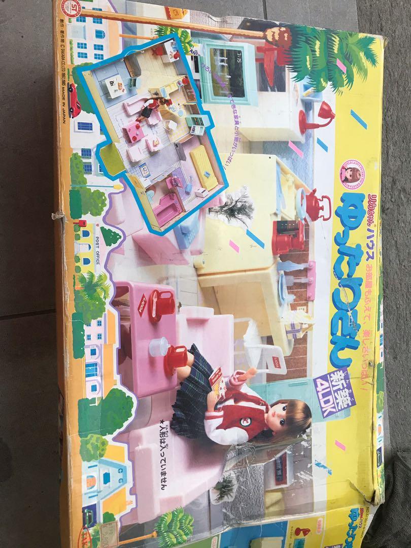 TAKARA Dollhouse (Category: Infant Playtime) located in Valenzuela. Submitted by 3ssiastansachajapansurplus (Listing ID 238653700, Image 3). Description: Complete Minor signs of usage .