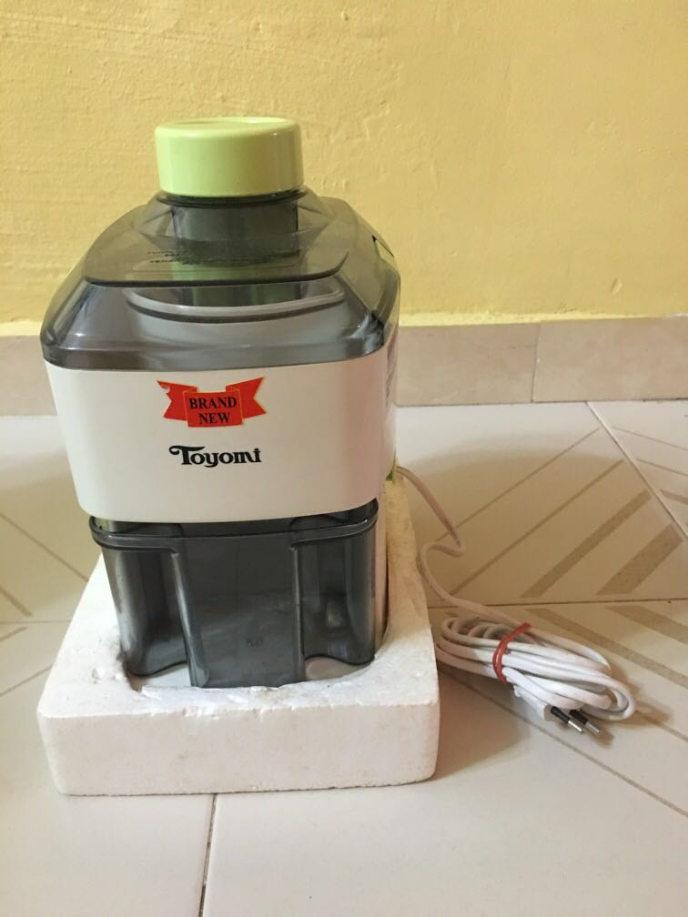 Toyomi Juicer, TV & Home Appliances, Kitchen Appliances, Juicers