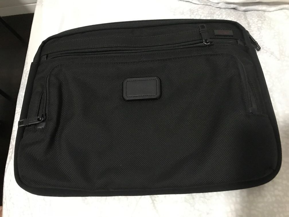 tumi document holder