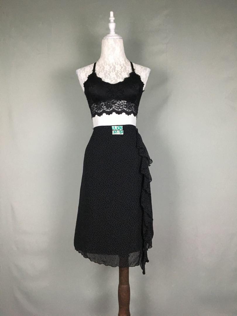 Vintage skirt (Category: Skirts) located in Calamba. Submitted by basicnbuttons (Listing ID 238780929, Image 2). Description: Code: UL104 Size: 32-33” Length: 23” (below the knee) Type: Side ruffled skirt Remarks: With inner lining ⛔️You can add 130 for top (BRANDNEW/ PADDED) No filtered photos 🎯Kindly pay attention in every photo for flaws if there’s any. 🎯Ask first the availability of the items you want to buy since we also sell outside Carou