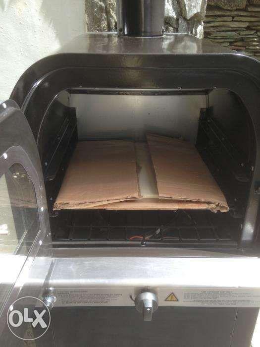 Bnew Jumbuck Outdoor Moda LPG Gas Pizza Oven w Stone Plate Crusty