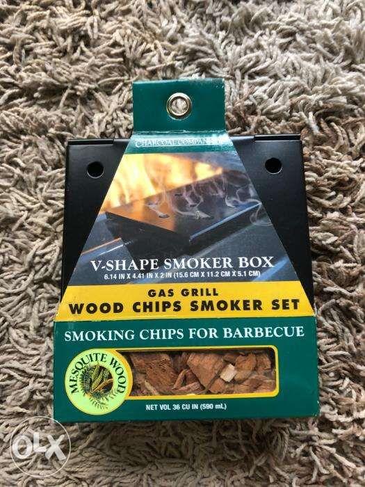 Charcoal Companion Steel V Shape Smoker Box for BBQ Gas Grill w Chips