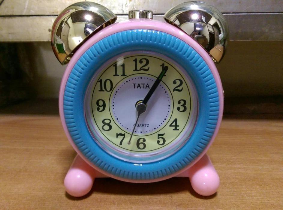 Cute alarm clock (Category: Portable Music Players) located in Manila. Submitted by kchingx (Listing ID 239302888, Image 2). Description: alarm clock using AA battery, battery not included several pieces available wholesale price also available please pm..