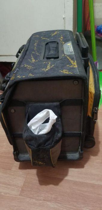 Hawk trolley school bag convertible to backpack (Category: Carriers & Slings) located in Manila. Submitted by blizzardstan (Listing ID 239303811, Image 3). Description: Pinapalit po ng gulong na bago sa Hawk handle bago rin. With raincaot. Rfs new hawk bag..