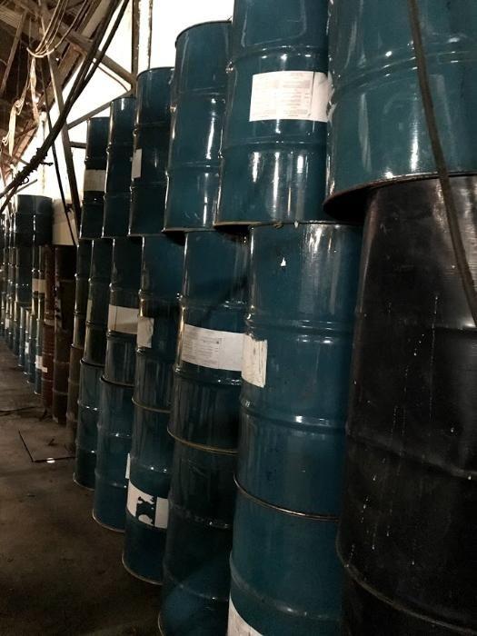 Steel Drums 200li with Open Lid (Category: Home Improvement Tools & Accessories) located in Angono. Submitted by 6mphil (Listing ID 239305746, Image 2). Description: Selling very good condition Steel drums with open lid. Good for water based materials. Very clean with inner lining for anti corrosion..