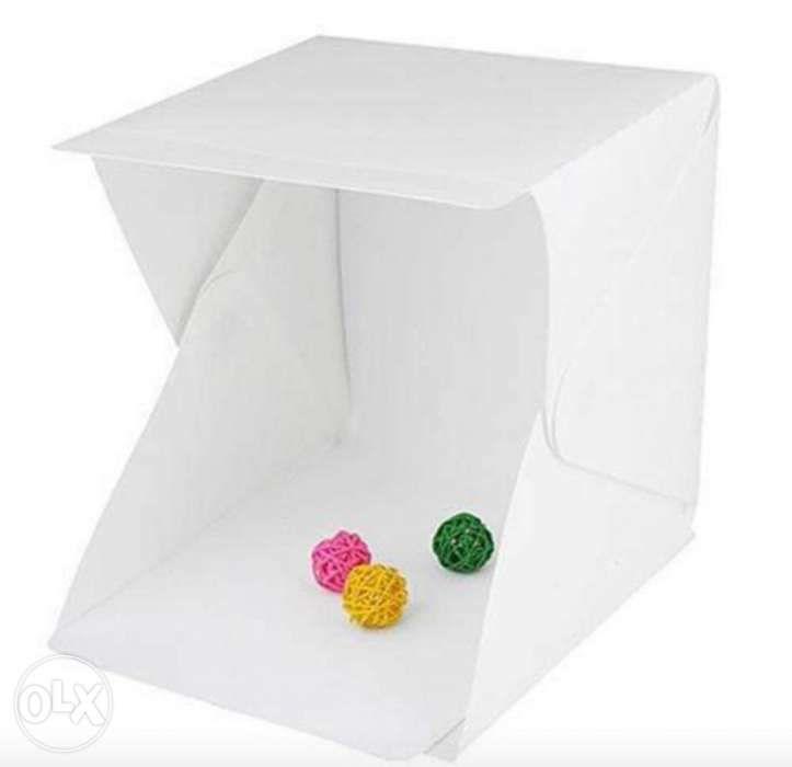 portable led studio photobox (Category: Lighting & Studio Equipment) located in Manila. Submitted by jonrick.co (Listing ID 239308191, Image 2). Description: small size 20cm P 700 medium size 30cm P 1, 100 large size 40cm P 1, 500 bnew last price as posted.