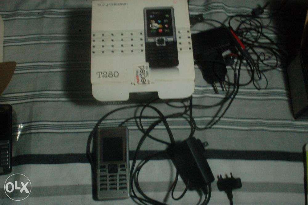 Sony Ericsson T280 cellphone (Category: Sony) located in Mandaluyong City. Submitted by bikedilla (Listing ID 239313730, Image 2). Description: OK UNit. It turns on. Includes box charger (CST-60) and phone phone is dinged and battery puffed. But everything works according to driver. questions feel free to SMS or message Numbers are 09338102688(sun), 09959533180 (globe), 09294414134 (smart) Meetups are at WIlson St. San Juan, Cherry Shaw Blvd, LRT