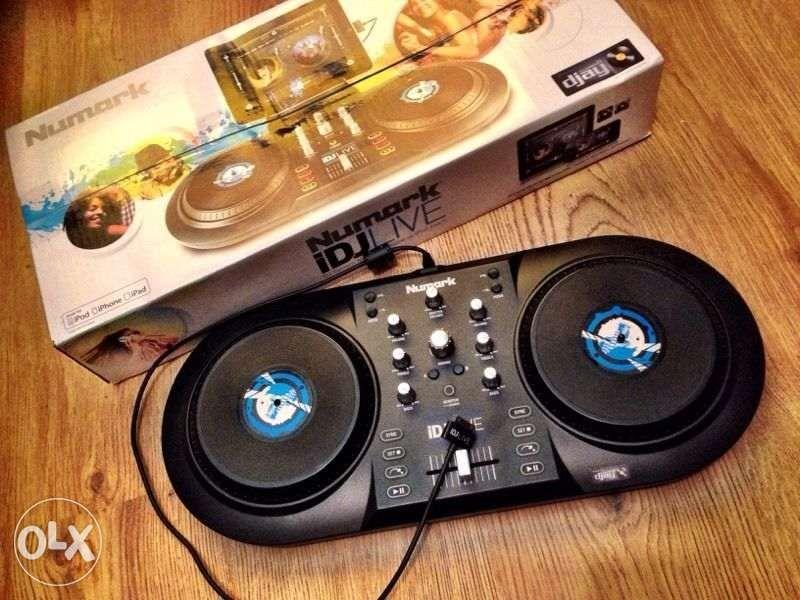DJ Mixing Controller