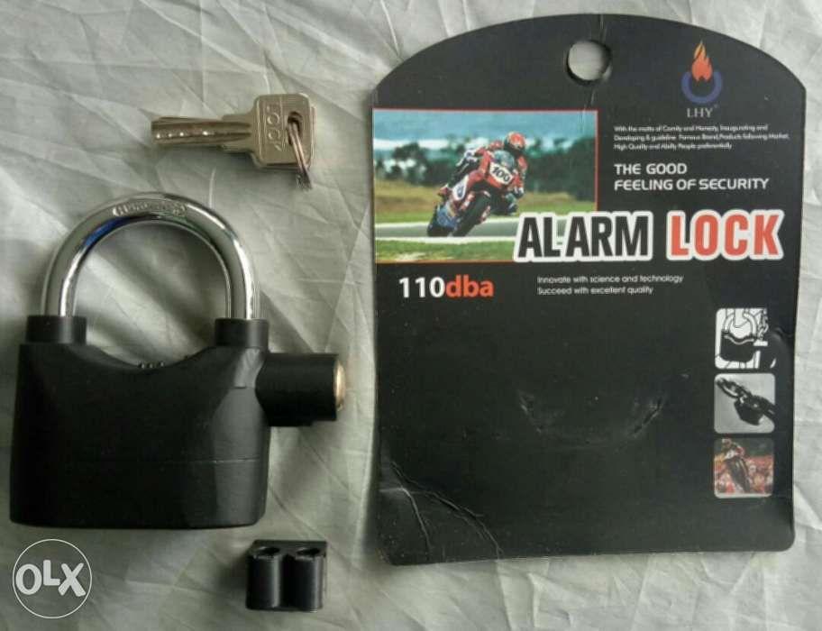 Siren Alarm Lock Security Antitheft Padlock Door (Category: Locks, Doors & Gates) located in Antipolo. Submitted by ejohncam (Listing ID 239325277, Image 2). Description: Malakas mag alarm.Abot hanggang kapitbahay.Padlock siren security lock.With 3 keys.Kapag ginalaw mo ang padlock o hinawakan lang ng magnanakaw,siguradong gising kayo pati kapitbahay sa lakas ng sirena.Pwedeng simpleng padlock lang pero kapag gusto nyong may alarm,baliktarin nyo 