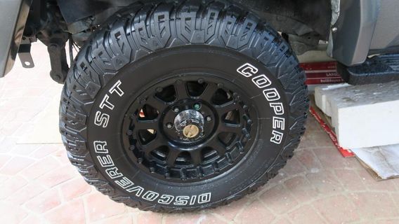 SUV rims and tires