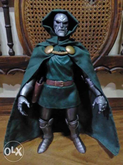 Dr doom 12 inch best sale action figure