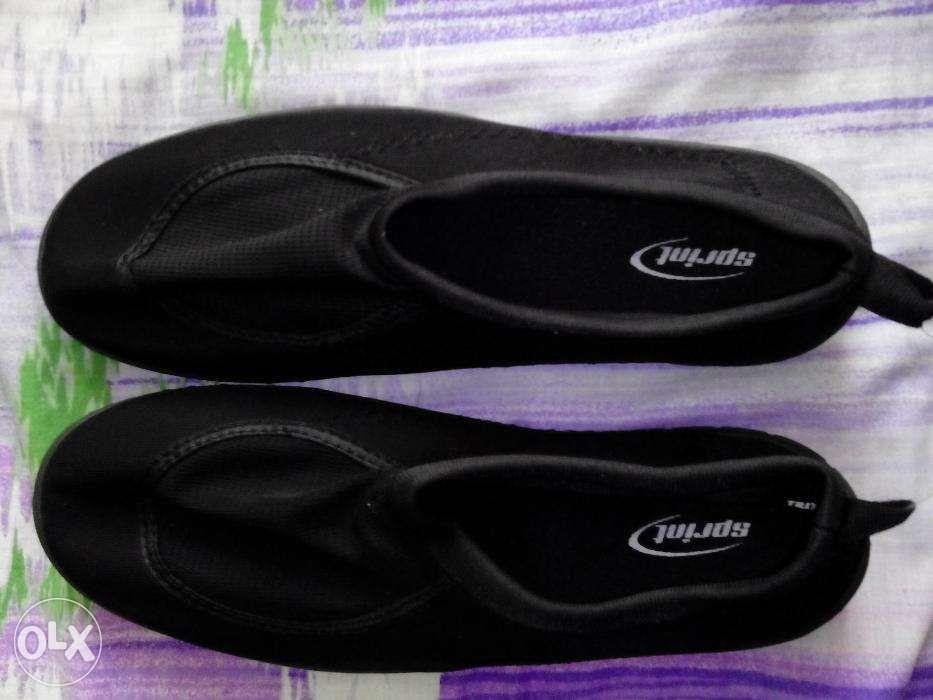 aqua shoe brand