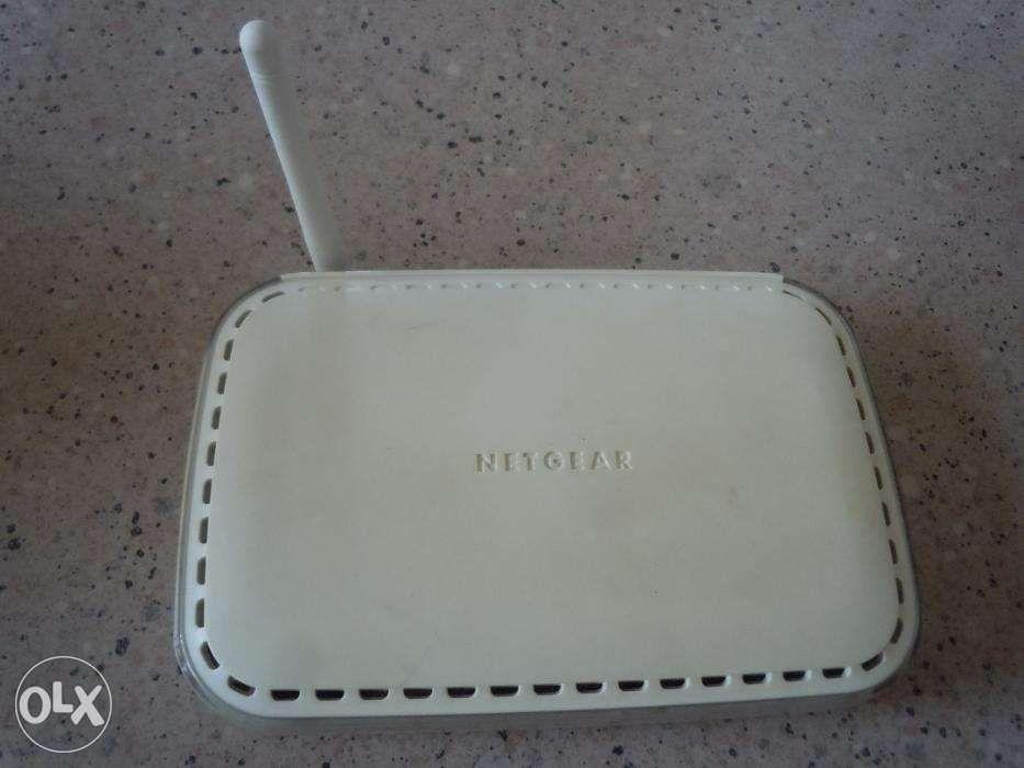 Netgear router version 6 (Category: Networking) located in Quezon City. Submitted by crisibarra1 (Listing ID 239342484, Image 2). Description: Netgear Router (version 6) Includes original power adapter (110 VAC only) Excellent working condition! RFS: Di na nagagamit dahil me built-in router naman yung modem na gamit namin ngayon Text or call 09285209401 na lang po kasi di ako madalas nakaonline.