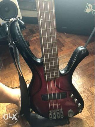 Ibanez Ergodyne Bass guitar