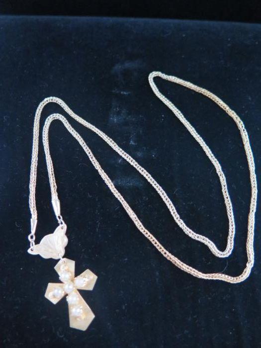 Antique silver alukon necklace (Category: Necklaces) located in Manila. Submitted by margaritan.gomez (Listing ID 239348677, Image 3). Description: This listing is hosted on Carousell on behalf of OLX Philippines. Antique Silver dipped in gold, cross pendant with seed pearls, with Alukon necklace. Length: 13 inches Cross with butterfly: 1 1/2 inch Shipping fee handled by buyer.