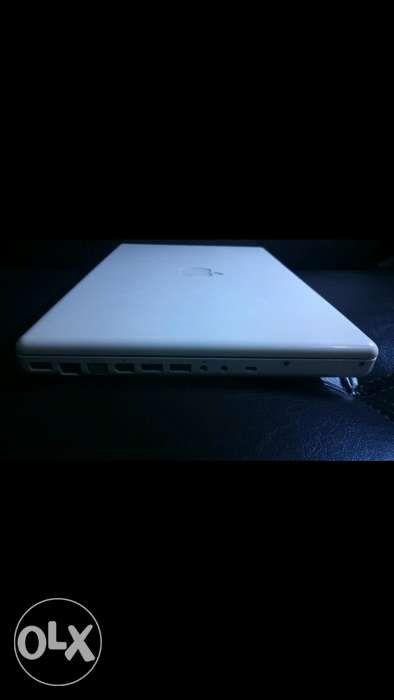 Macbook defective 2009 (Category: Laptops & Notebooks) located in Valenzuela. Submitted by calvin042 (Listing ID 239349851, Image 3). Description: For Sale only Macbook defective 2009 Intel core 2 duo Package Unit Charger Laptop bag Issue: hard disk slot Meetup SM Valenzuela.