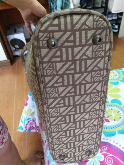 Anne klein (Category: Purses & Pouches) located in Manila. Submitted by mallows__ (Listing ID 239351133, Image 2). Description: Anne klein bag rush sale. Big size no flaws..