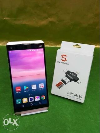 LG V20 Smartphone With S iDragon RV77 Card Reader