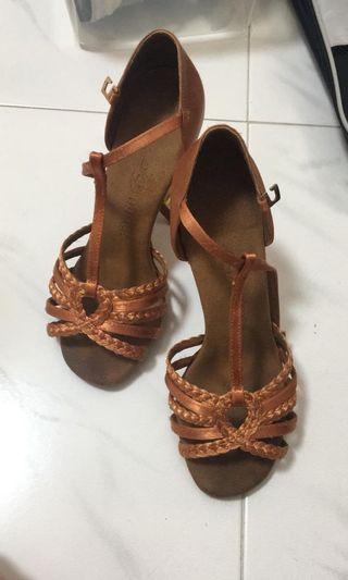 BD DANCE SHOES