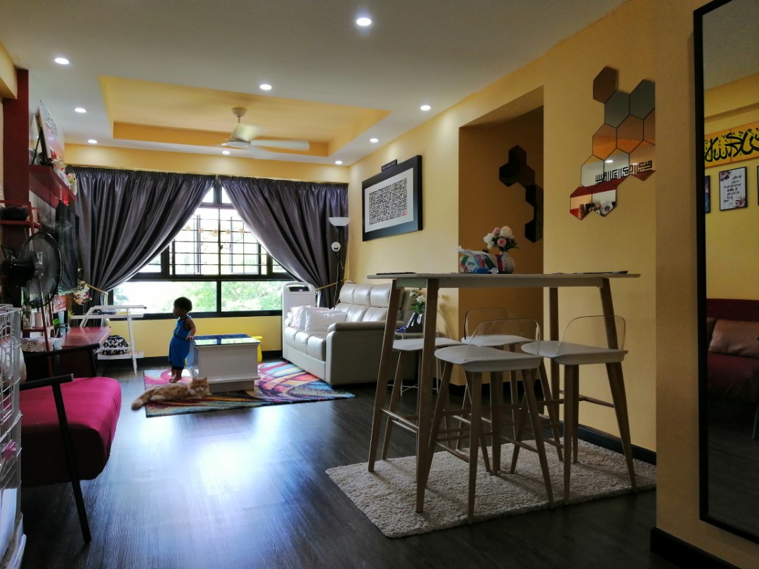 (Category: ) located in . Submitted by fendi18 (Listing ID 239403809, Image 1). Description: .