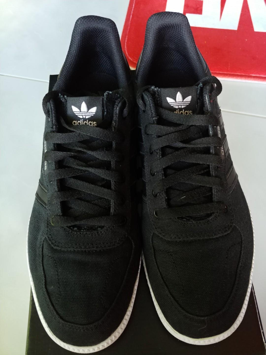 adidas leonero red