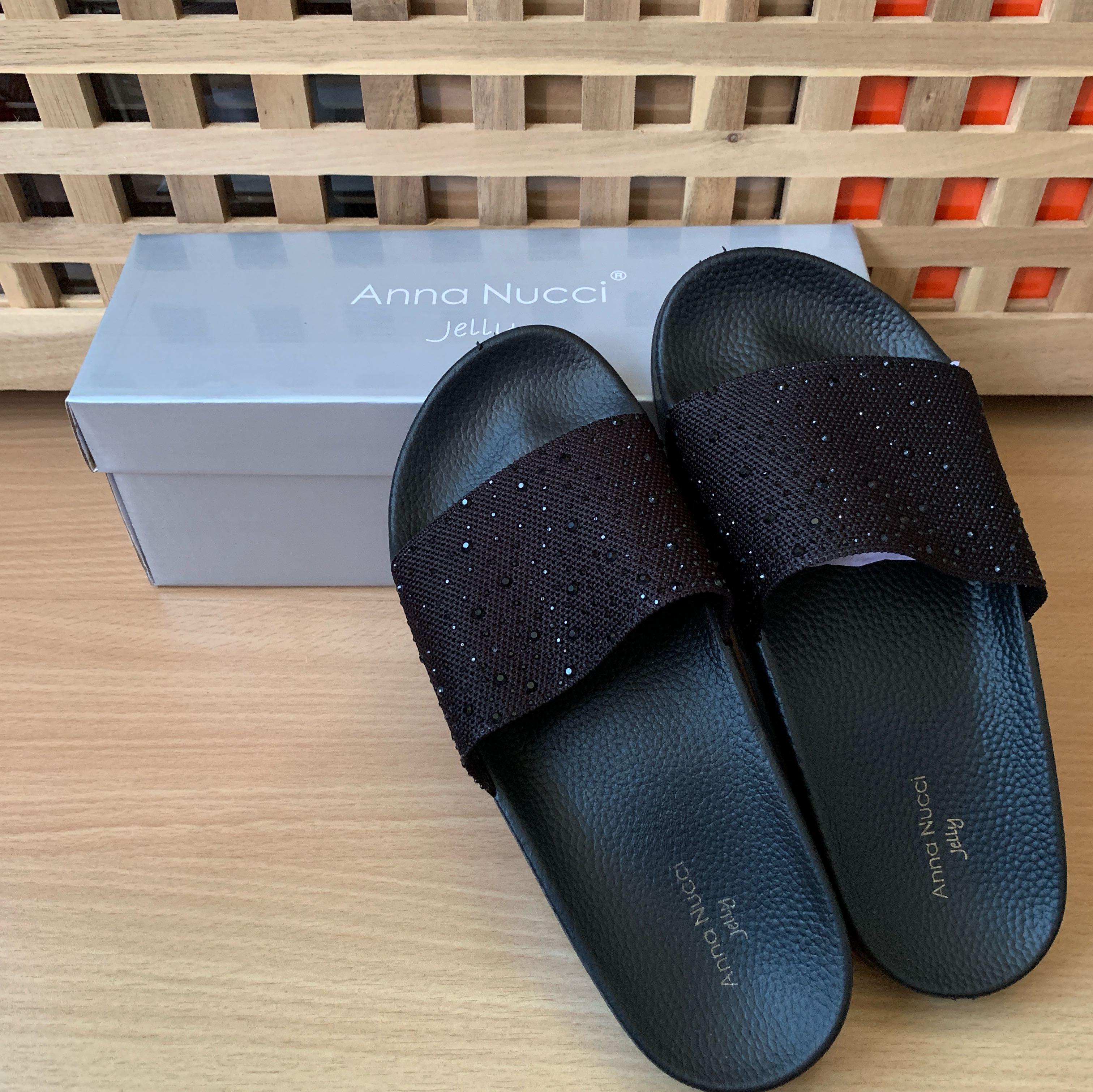 Anna Nucci Jelly Sliders