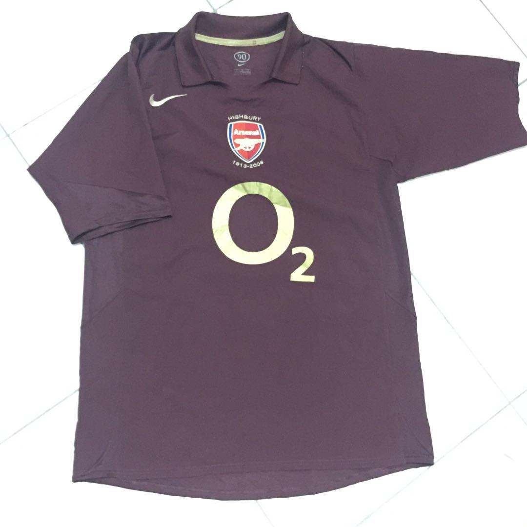 Arsenal 2005 2006 Home Kit Men s Fashion Activewear on Carousell
