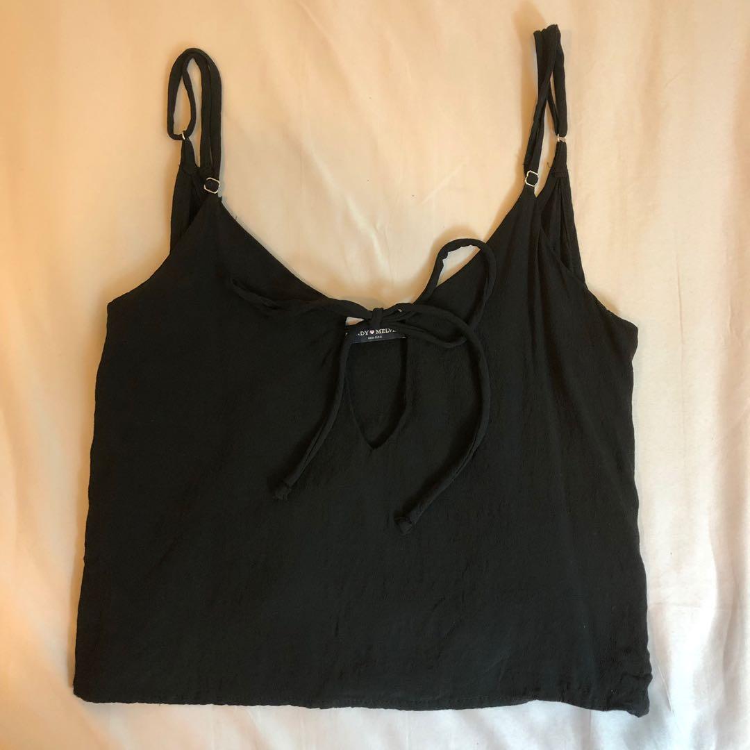 tie front keyhole top