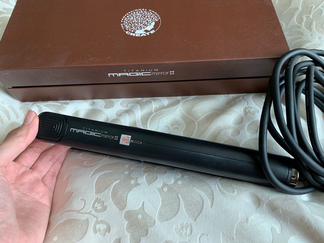 catok create titanium magic mirror hair straightener
