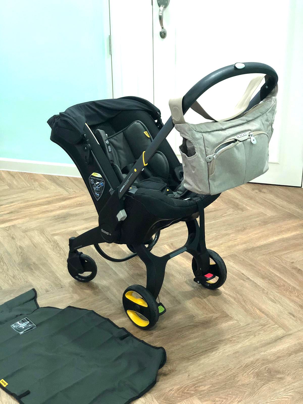 doona essentials bag nitro black