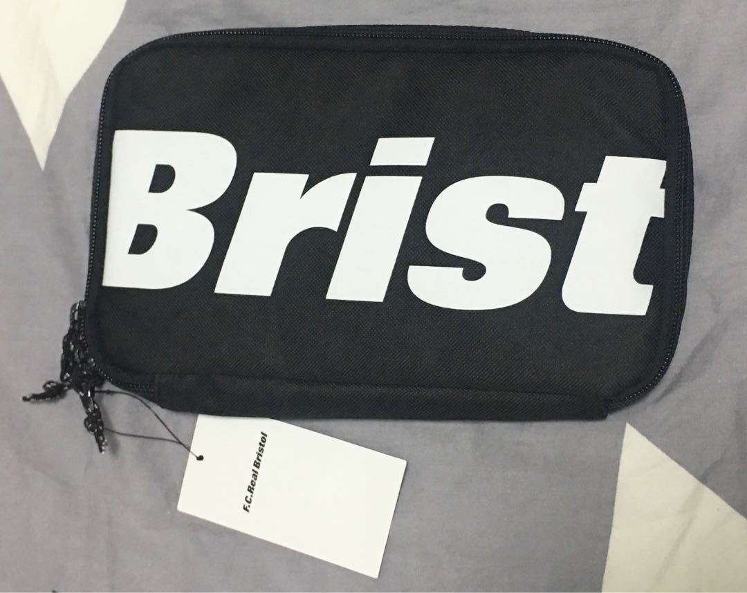即出荷可 Bristol ブリストル ポーチ パスポートケース 未使用 