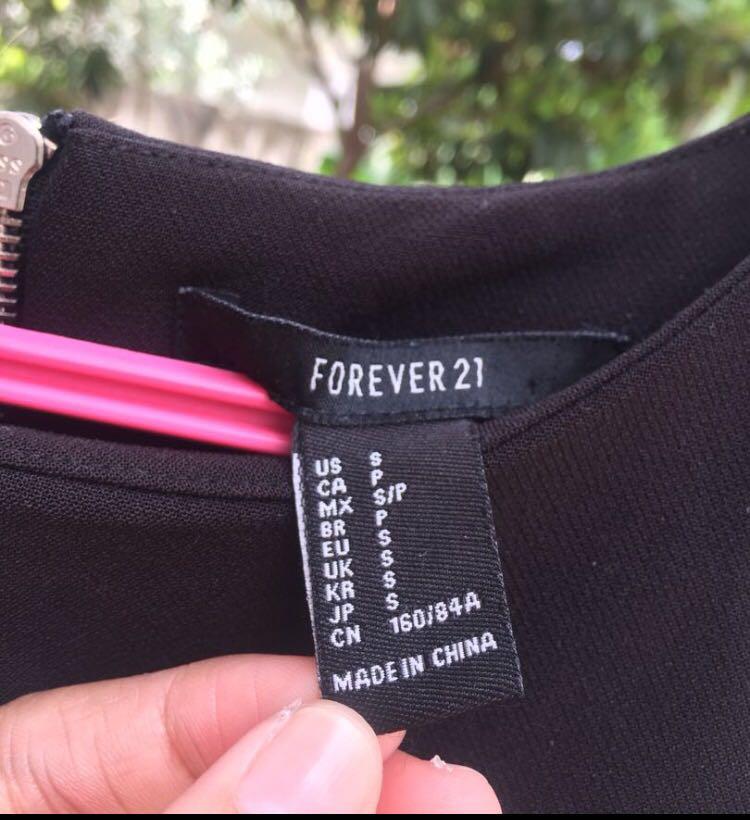 Forever 21 Dress (Category: Dresses) located in Caloocan City. Submitted by winniegrace21 (Listing ID 239443587, Image 1). Description: .