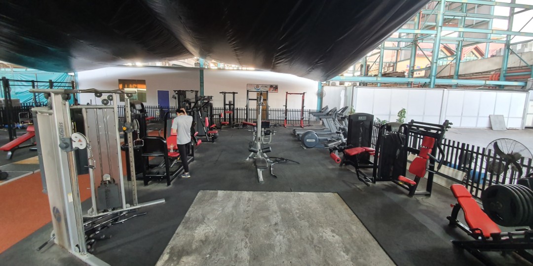 nearest gym equipment store