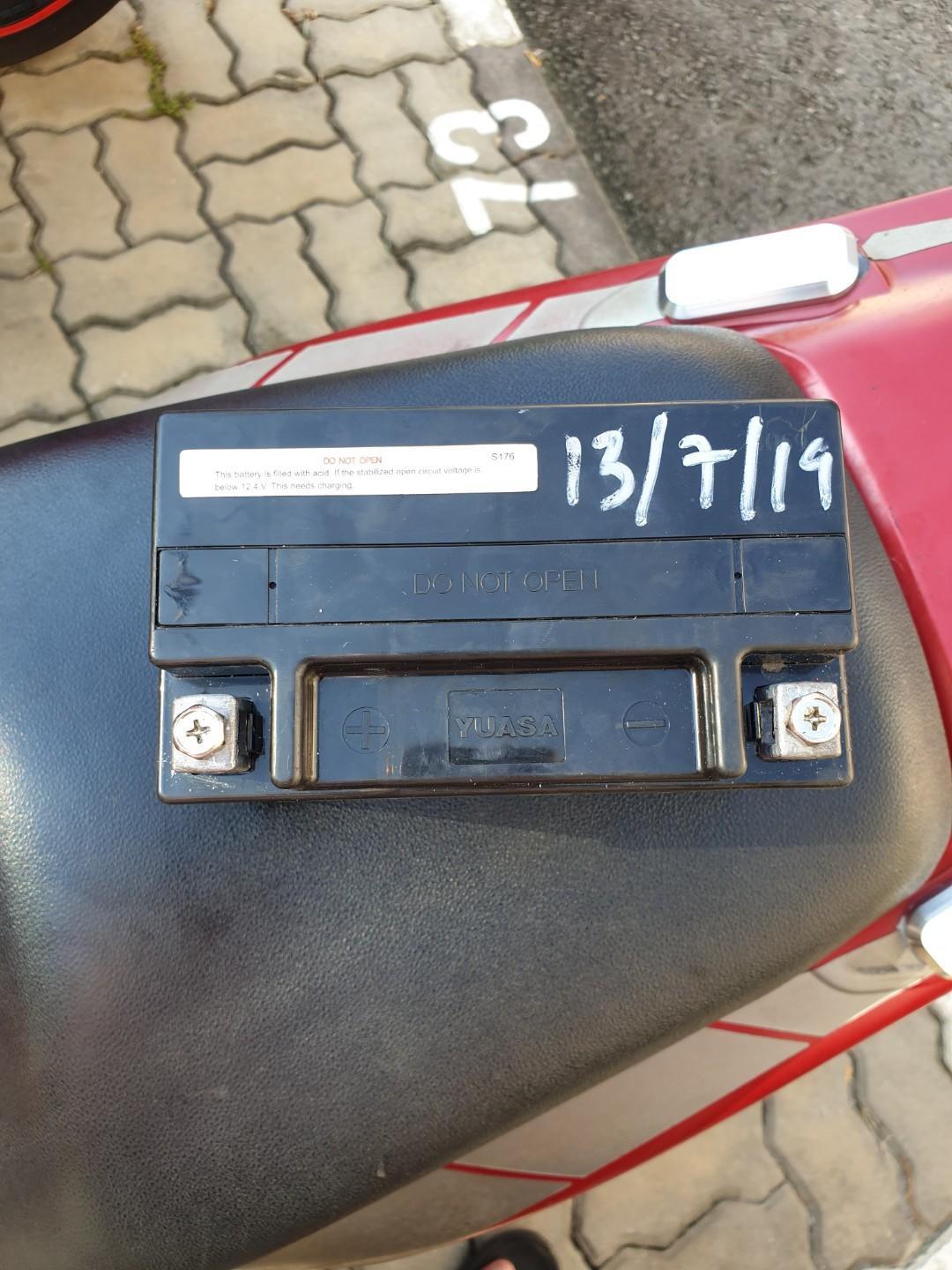 Honda Cb400 Battery, Motorcycles, Motorcycle Accessories on Carousell