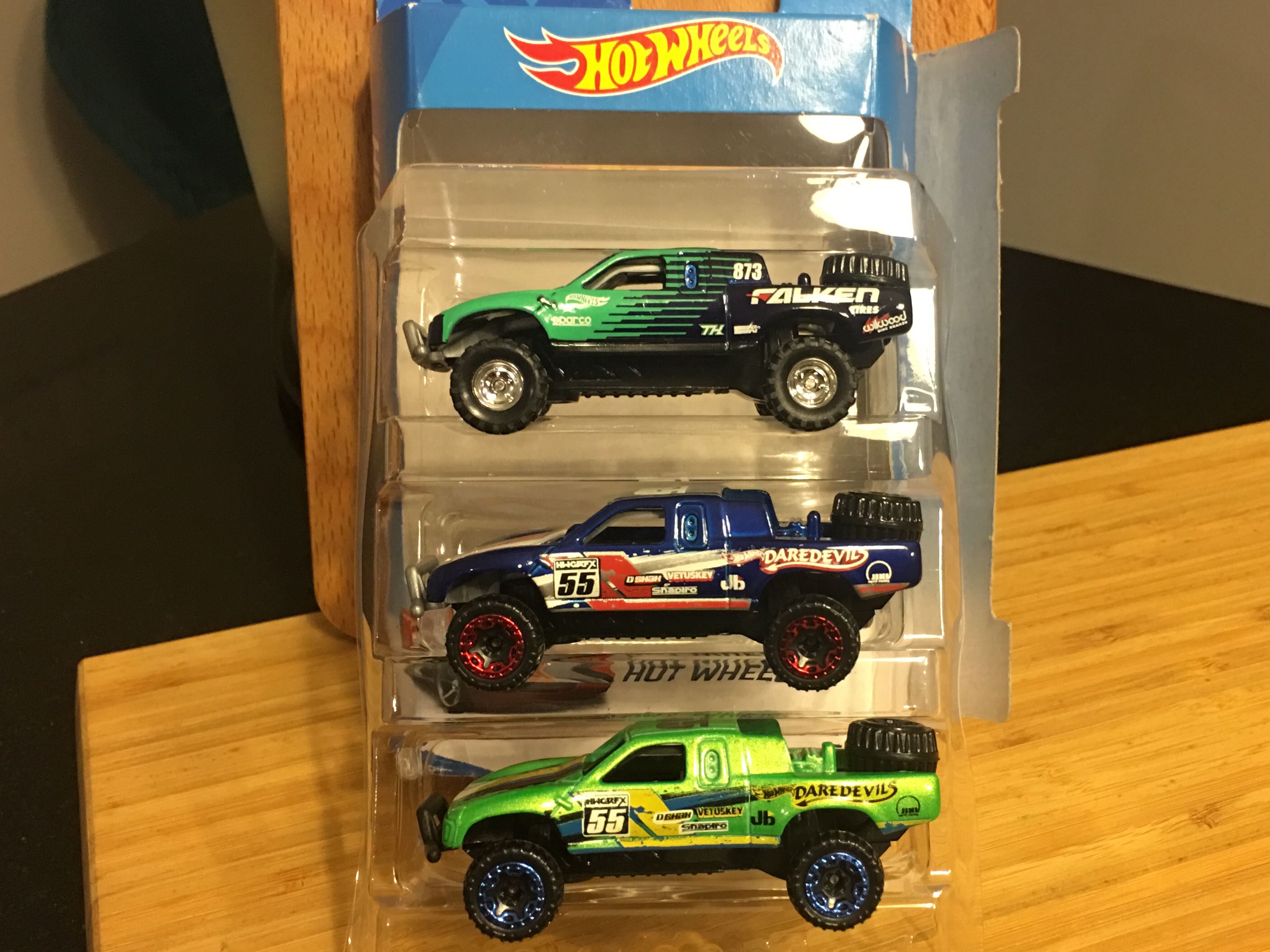 Hot wheels toyota off hot sale road truck super treasure hunt