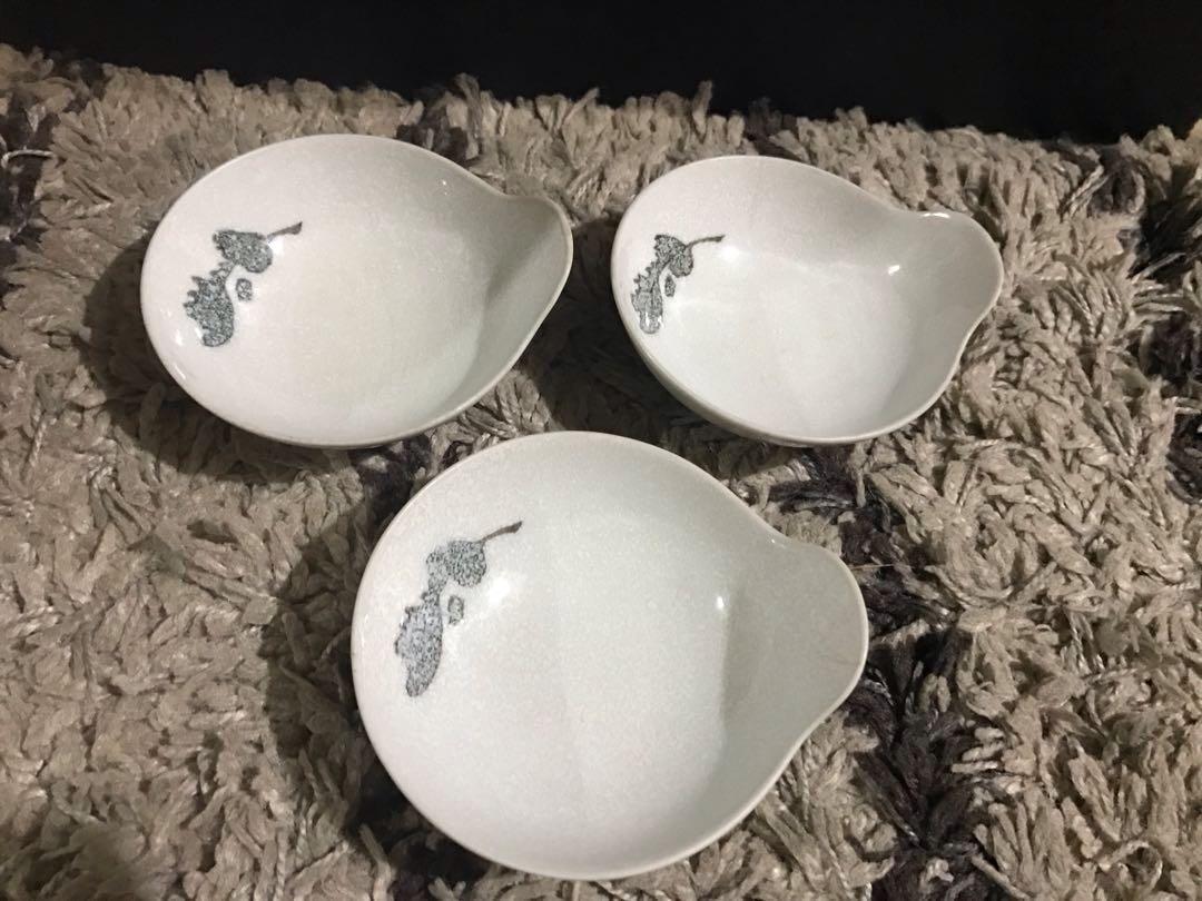 Japan soy dish (Category: Other Kitchen Appliances) located in Manila. Submitted by simplececile (Listing ID 235584167, Image 2). Description: 3 soy dish for only 120.