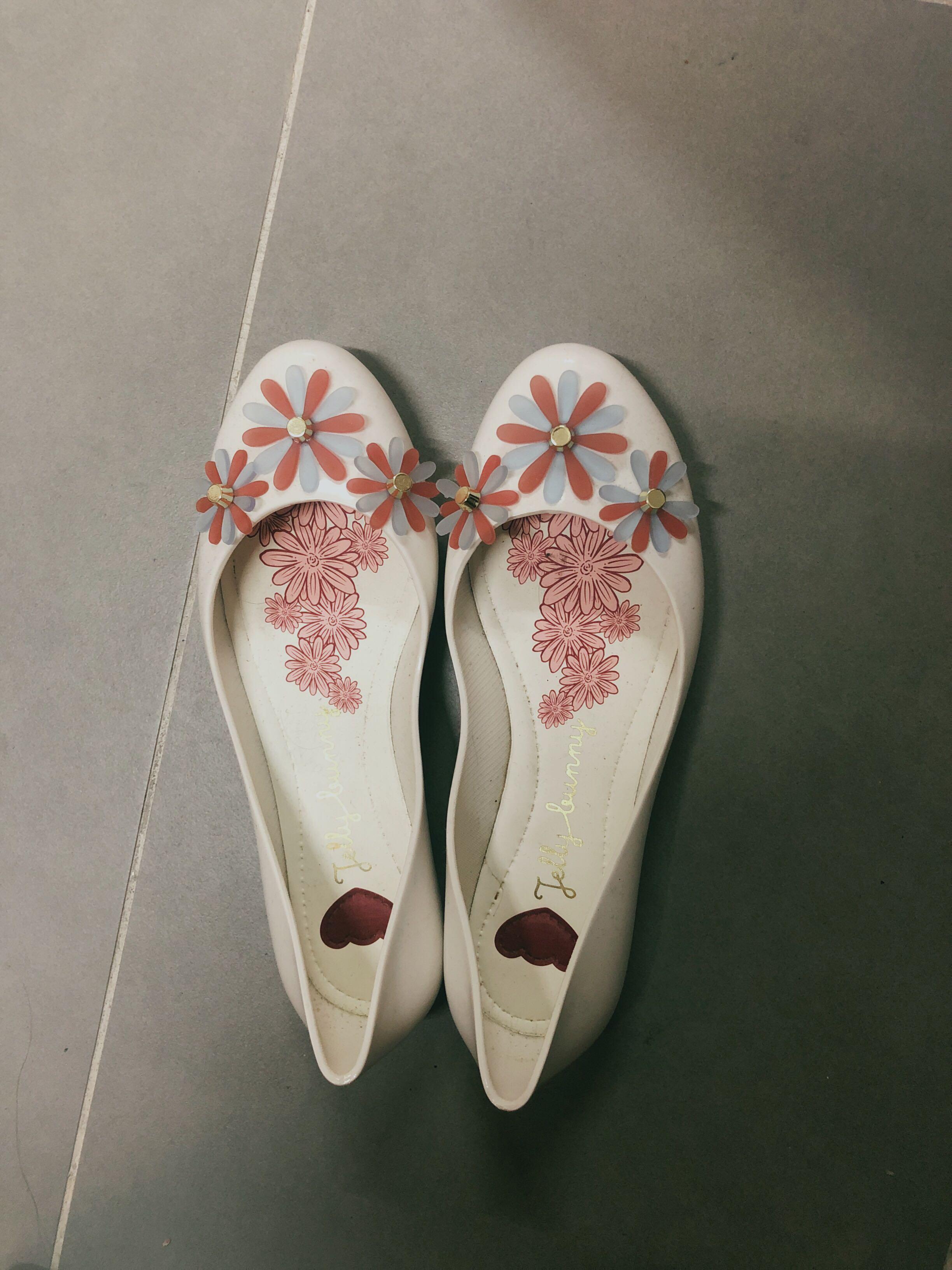 Jelly Bunny white flower shoe, Women's 