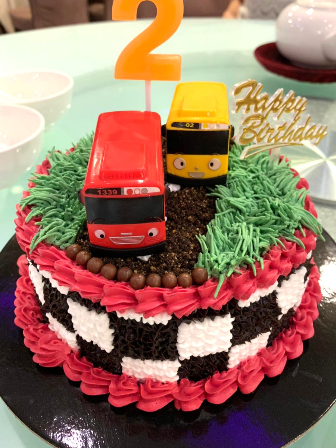 Wheels On The Bus Cake