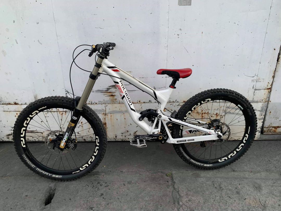 downhill bike polygon